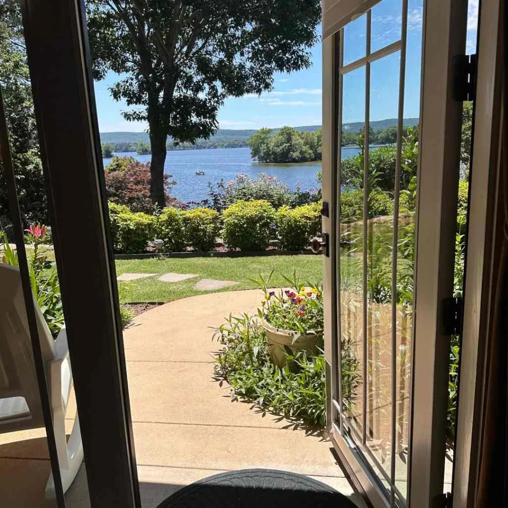 Hotels in Hot Springs, Arkansas: The Complete Guide to Where to Stay 7 Hotels on Lake Hamilton and the Water